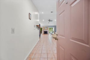 1273 Olympic Cir, Greenacres, FL 33413, Sold 01/10/22