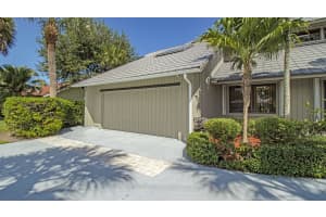 9267 SE Gettysburg Ct, Hobe Sound, FL 33455, Sold 11/18/21