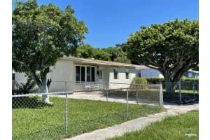 1353 9th St, West Palm Beach, FL 33401, Sold 11/23/21