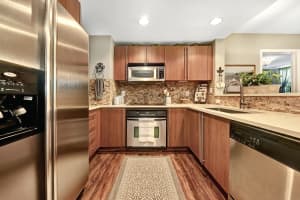 610 Clematis St, West Palm Beach, FL 33401, Sold 11/22/21