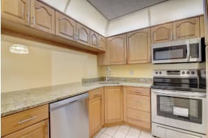 201 Foxtail Dr APT B1, Greenacres, FL 33415, Sold 11/17/21