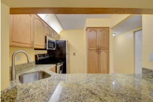 201 Foxtail Dr APT B1, Greenacres, FL 33415, Sold 11/17/21
