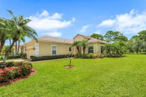 6791 SE Twin Oaks Cir, Stuart, FL 34997, Sold 01/05/22