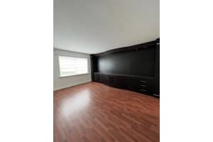 4235 N University Dr, Sunrise, FL 33351, Sold 03/30/22