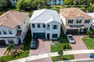 3804 NW 89th Wy, Coral Springs, FL 33065, Sold 11/23/21