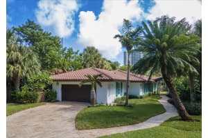 240 Fern Dr E, Boca Raton, FL 33432, Sold 02/04/22