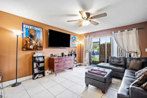 126 Sparrow Dr #19a, Royal Palm Beach, FL 33411, Sold 11/30/21