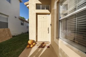 4951 Pelican St, Coconut Creek, FL 33073, Sold 11/30/21