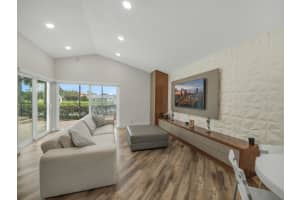 9579 E Lake Dr, Boca Raton, FL 33434, Sold 12/20/21
