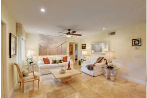 336 Pine Ridge Cir c2, Greenacres, FL 33463, Sold 11/08/21