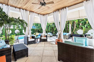 2737 S Flagler Dr, West Palm Beach, FL 33405, Sold 08/22/22