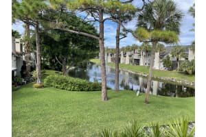6021 Glendale Dr, Boca Raton, FL 33433, Sold 12/03/21