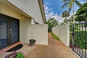6897 Palmar Ct, Boca Raton, FL 33433, Sold 11/15/21