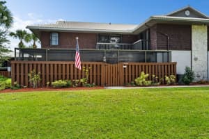 304 SE Castle Ct, Port St. Lucie, FL 34952, Sold 12/13/21
