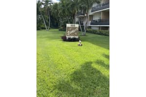 555 NW 4th Ave, Boca Raton, FL 33432, Sold 02/01/22