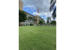 555 NW 4th Ave, Boca Raton, FL 33432, Sold 02/01/22