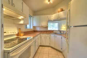 6540 Chasewood Dr, Jupiter, FL 33458, Sold 12/02/21