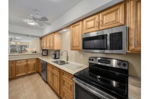 175 SE St Lucie Blvd APT I223, Stuart, FL 34996, Sold 11/16/21