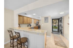 175 SE St Lucie Blvd APT I223, Stuart, FL 34996, Sold 11/16/21