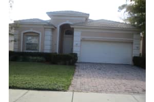 5613 Sun Pointe Dr, Fort Pierce, FL 34951, Sold 12/22/21