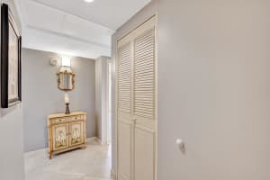 250 NE 20th St, Boca Raton, FL 33431, Sold 01/25/22