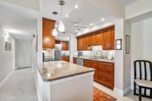 250 NE 20th St, Boca Raton, FL 33431, Sold 11/29/21
