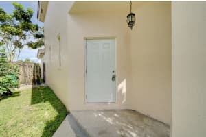 6769 NW 69th Ct, Tamarac, FL 33321, Sold 04/19/22