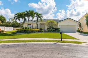 3748 Cypress Lake Dr, Lake Worth, FL 33467, Sold 12/20/21