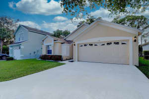 120 Paddock Ln, Greenacres, FL 33413, Sold 12/08/21