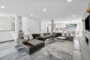 664 NE Francesca Ln, Boca Raton, FL 33487, Sold 12/07/21