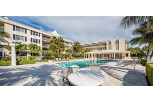 631 E Woolbright Rd, Boynton Beach, FL 33435, Sold 01/25/22