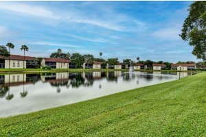 10359 S Circle Lake Dr, Boynton Beach, FL 33437, Sold 12/09/21