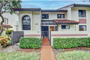 10359 S Circle Lake Dr, Boynton Beach, FL 33437, Sold 12/09/21