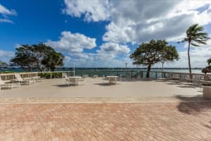 5600 N Flagler Dr, West Palm Beach, FL 33407, Sold 01/31/22