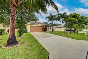 1036 Park Hill Dr, Haverhill, FL 33417, Sold 12/30/21