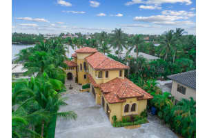 710 SE Atlantic Dr, Lantana, FL 33462, Sold 11/15/21