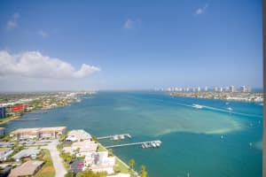 2650 Lake Shore Dr, Riviera Beach, FL 33404, Sold 04/13/22