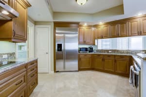 4600 N Ocean Dr, Riviera Beach, FL 33404, Sold 02/11/22