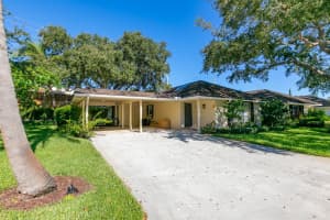 11325 12 Oaks Way, North Palm Beach, FL 33408, Sold 11/23/21