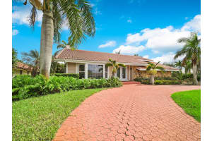 3974 SE Fairway E, Stuart, FL 34997, Sold 01/10/22