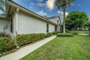 10944 Stafford Cir S, Boynton Beach, FL 33436, Sold 12/20/21