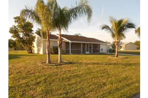 279 SW Bridgeport Dr, Port St. Lucie, FL 34953, Sold 01/07/22