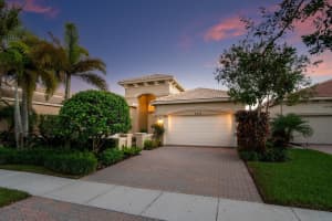 9276 Via Elegante, Wellington, FL 33411, Sold 12/20/21
