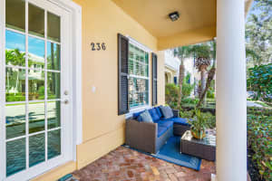 236 W Bay Cedar Cir, Jupiter, FL 33458, Sold 12/14/21