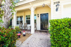 2516 Creekside Dr, Fort Pierce, FL 34981, Sold 12/10/21