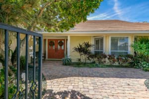 8848 SE Marina Bay Dr, Hobe Sound, FL 33455, Sold 12/03/21