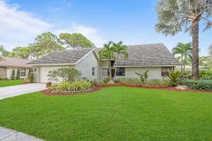 2401 NW 40th Cir, Boca Raton, FL 33431, Sold 02/11/22