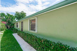 1418 Pines Ln, West Palm Beach, FL 33415, Sold 12/17/21