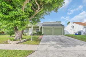7818 Blairwood Cir N, Lake Worth, FL 33467, Sold 12/06/21