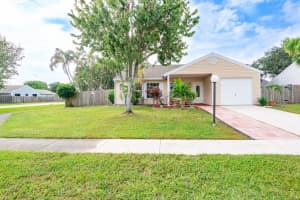 7856 Bishopwood Rd, Lake Worth, FL 33467, Sold 12/28/21